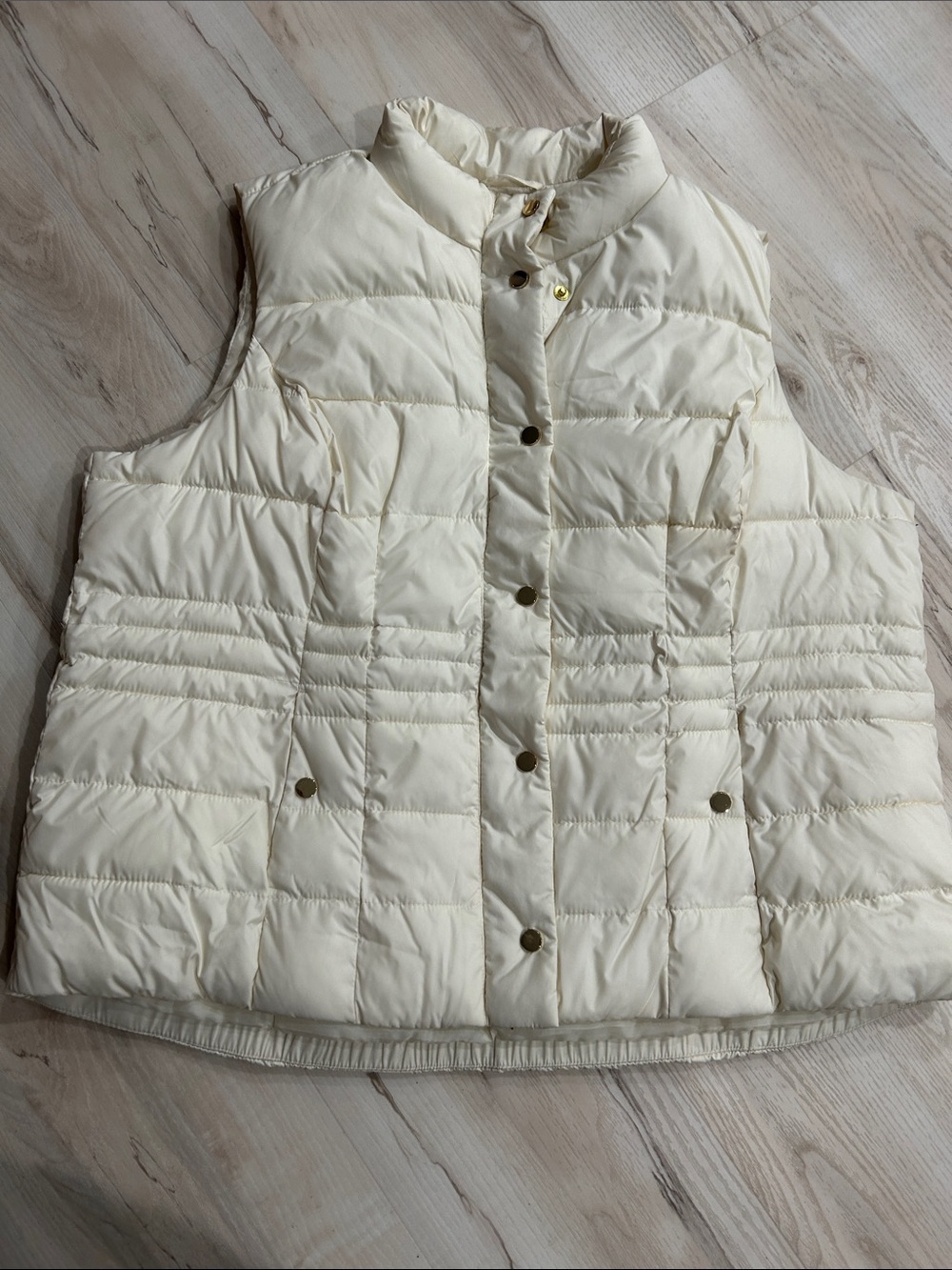 Charter Club Women’s Cream Quilted Puffer Vest